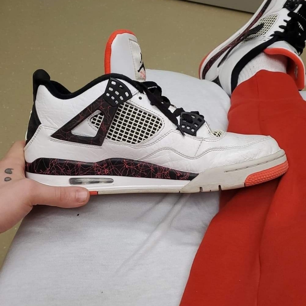 Retro 4s - Picture 3 of 3